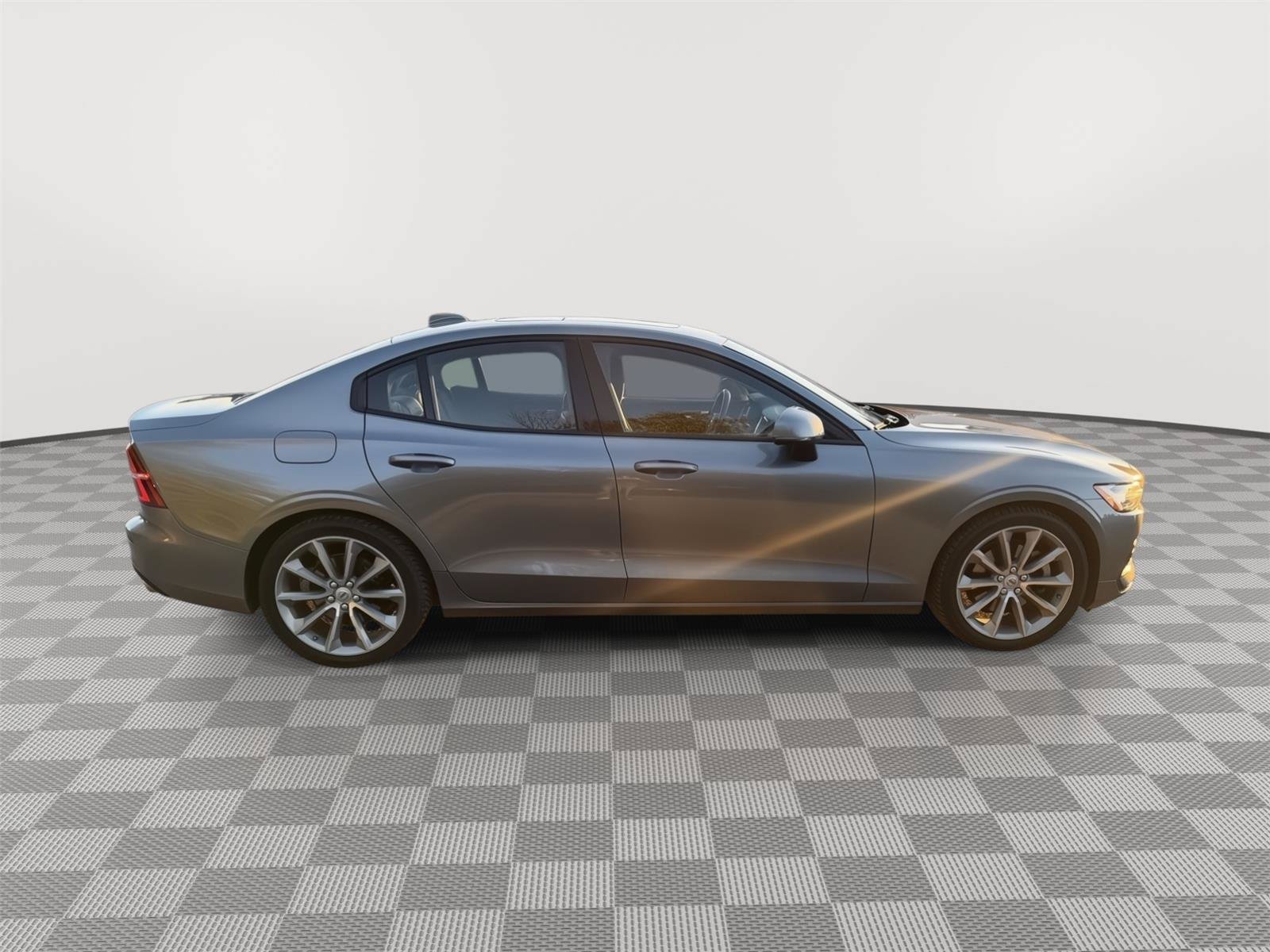 Used 2020 Volvo S60 T5 Momentum FWD image 8