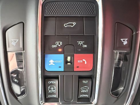 Certified 2023 Jeep Grand Cherokee Altitude AWD/4WD image 33