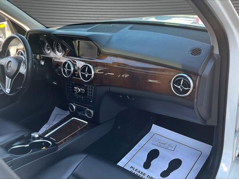 Used 2015 Mercedes-Benz GLK 350 4MATIC image 24