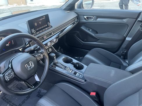 Used 2023 Honda Civic Sport image 16