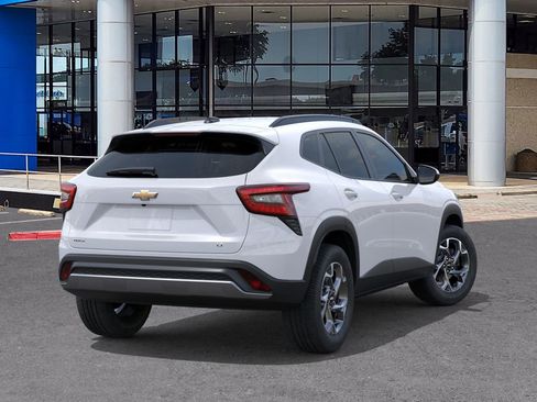 New 2026 Chevrolet Trax LT w/ Driver Confidence Package image 4