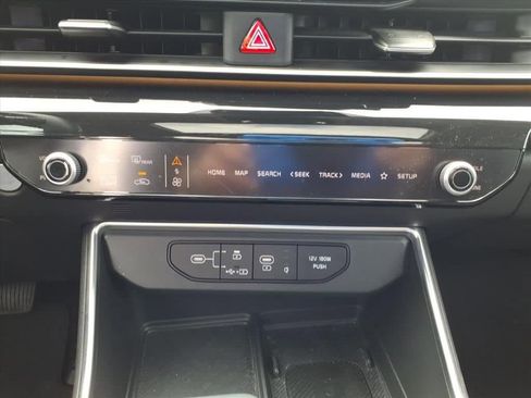 Used 2025 Kia Carnival SX Prestige FWD image 25