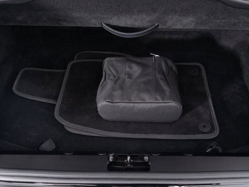 Used 2024 Aston Martin DB12 Convertible image 46