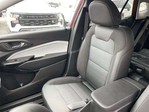 New 2026 Chevrolet Trax LT w/ Driver Confidence Package image 23