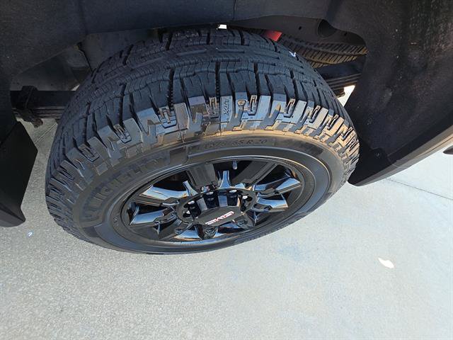 Used 2024 GMC Sierra 2500 AT4 w/ AT4 Premium Plus Package AWD/4WD image 12