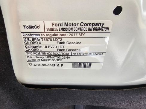 Used 2017 Ford Escape Titanium w/ Equipment Group 301A AWD/4WD image 26