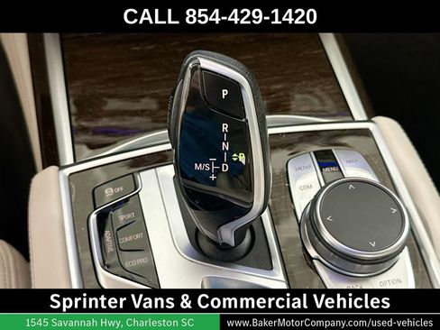 Used 2021 BMW 740i w/ Premium Package RWD image 18