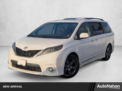 Used 2016 Toyota Sienna SE