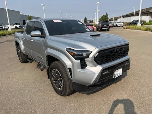 Used 2026 Toyota Tacoma TRD Sport RWD image 2