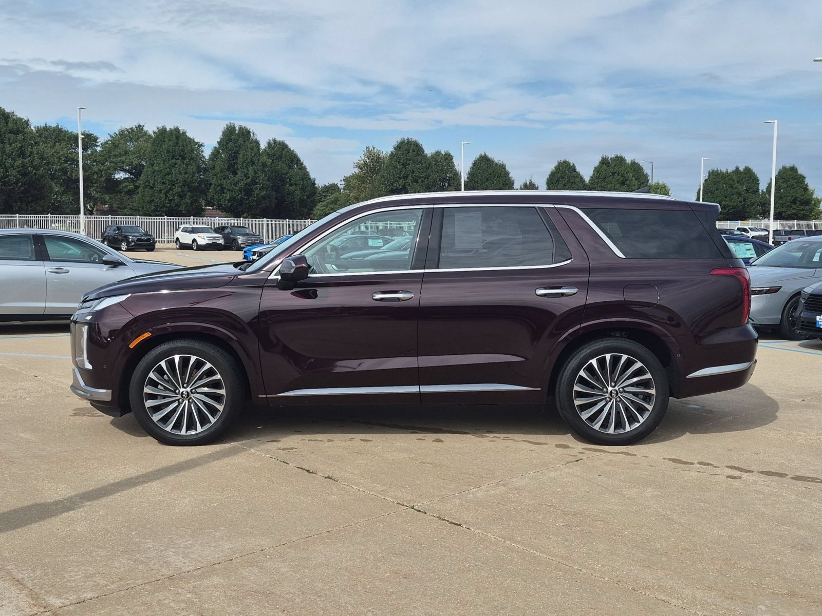 Used 2023 Hyundai Palisade Calligraphy w/ Cargo Package AWD/4WD image 9