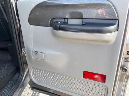 Used 2004 Ford F250 XLT image 22