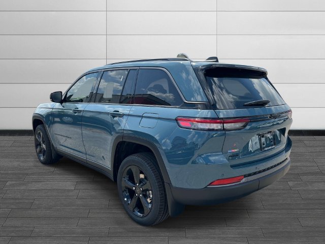 New 2027 Jeep Grand Cherokee Limited w/ Limited Altitude Package AWD/4WD image 6