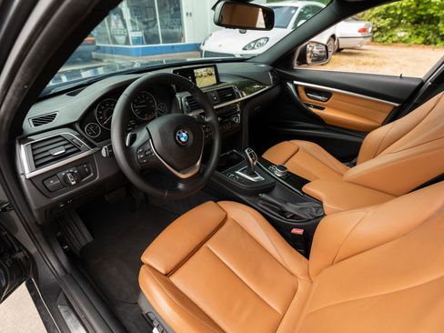 Used 2018 BMW 330i Sedan RWD image 19