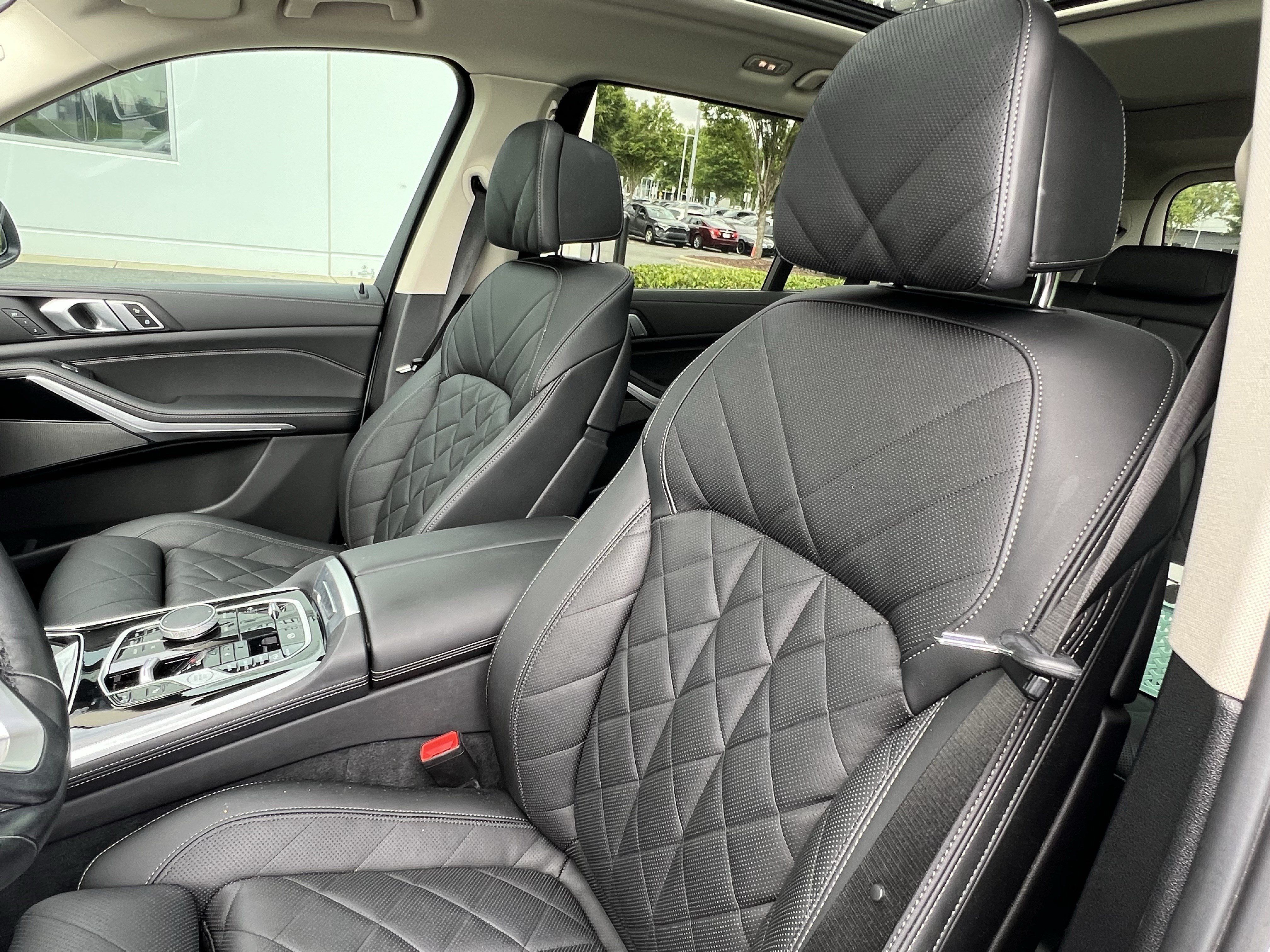 Used 2023 BMW X7 xDrive40i w/ Premium Package AWD/4WD image 16