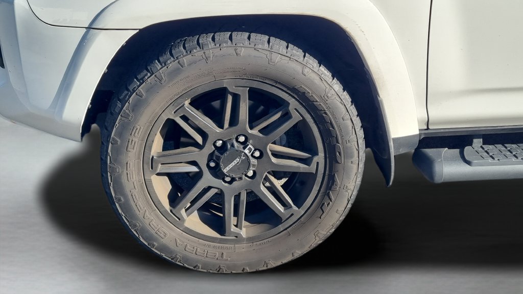 Used 2022 Toyota 4Runner SR5 RWD image 8