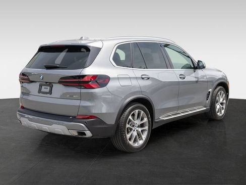 Used 2026 BMW X5 xDrive40i AWD/4WD image 9