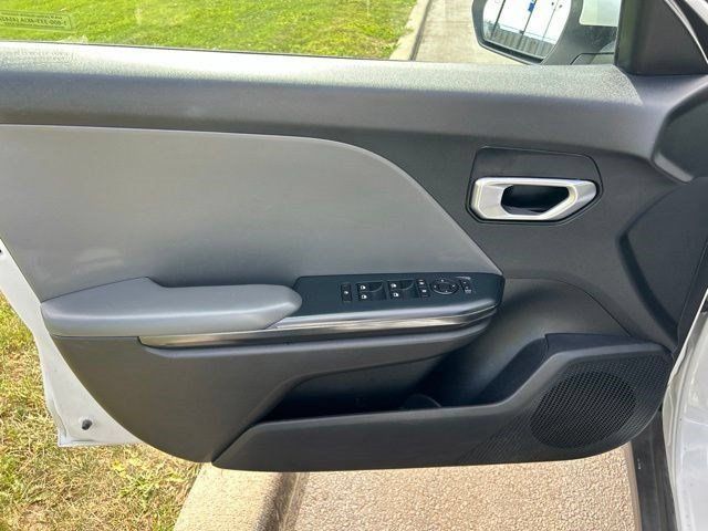 Used 2025 Kia K4 FWD image 10