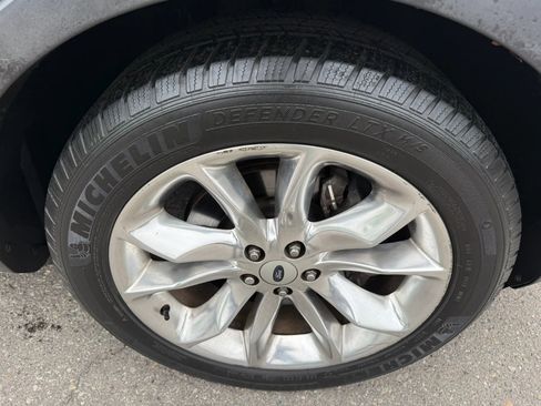 Used 2014 Ford Explorer XLT w/ Equipment Group 202A FWD image 12