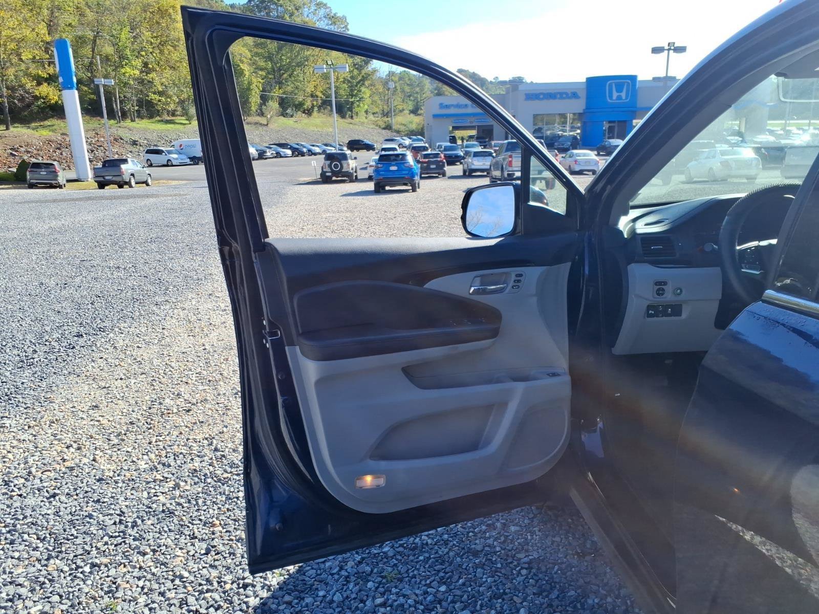Certified 2022 Honda Pilot Touring image 13