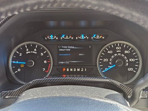 Used 2015 Ford F150 XLT w/ Equipment Group 302A Luxury image 19