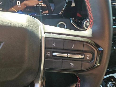 Certified 2024 Chevrolet Colorado Z71 w/ Z71 Convenience Package 2 image 24