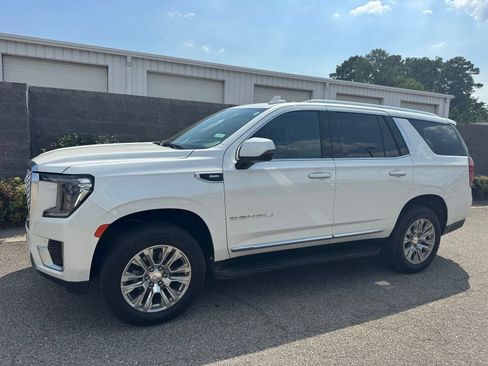 Used 2022 GMC Yukon Denali RWD image 2