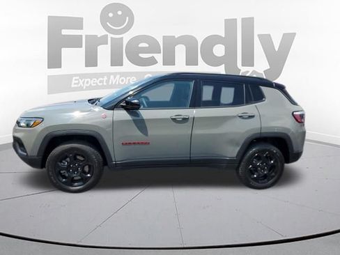 Used 2023 Jeep Compass Trailhawk w/ Trailhawk Convenience Group AWD/4WD image 2