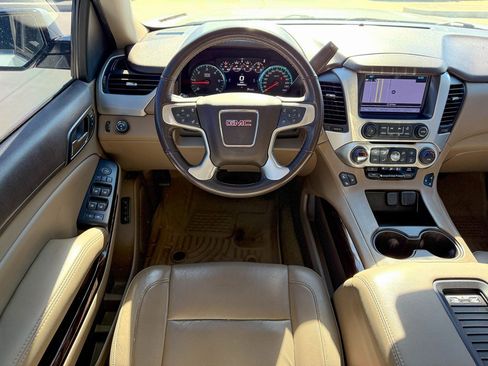 Used 2017 GMC Yukon XL SLT w/ Open Road Package image 22