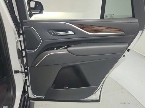 Certified 2022 Cadillac Escalade Premium Luxury AWD/4WD image 26