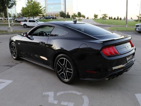 Used 2020 Ford Mustang GT RWD image 5