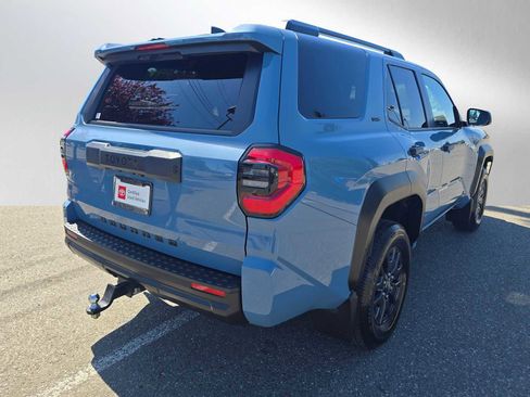 Certified 2025 Toyota 4Runner SR5 AWD/4WD image 3