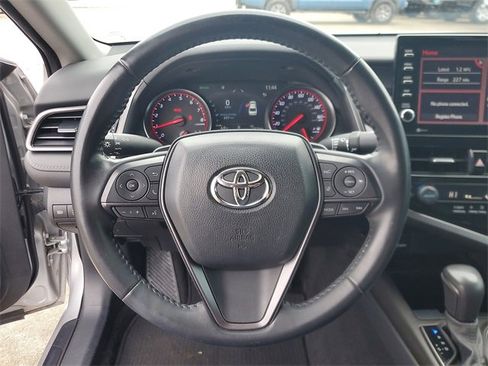 Used 2021 Toyota Camry XSE image 17