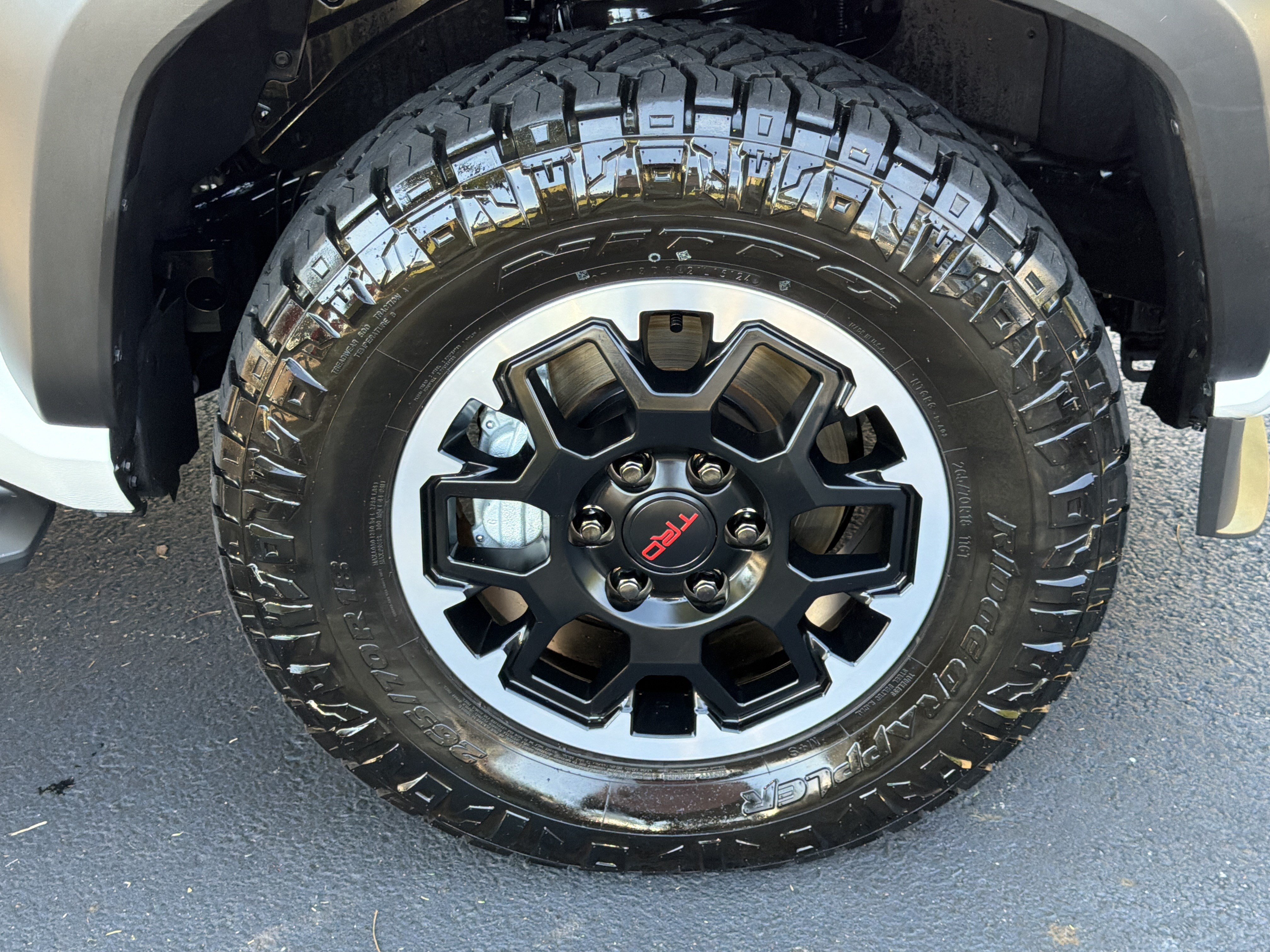 Used 2025 Toyota 4Runner TRD Off-Road Premium AWD/4WD image 12