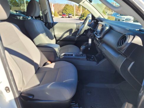 Used 2023 Toyota Tacoma SR image 14