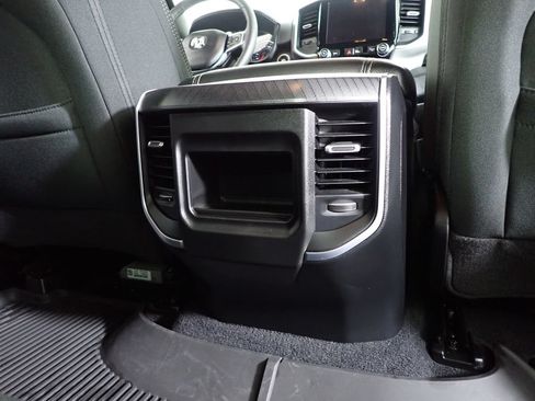 Used 2025 RAM 1500 Big Horn AWD/4WD image 36