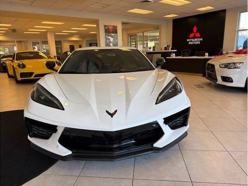 Used 2023 Chevrolet Corvette Stingray Premium Cpe w/ Z51 Performance Package RWD image 2