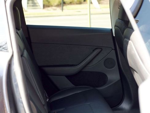 Used 2024 Tesla Model Y Long Range image 40