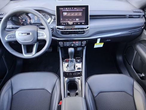 New 2026 Jeep Compass Latitude image 14