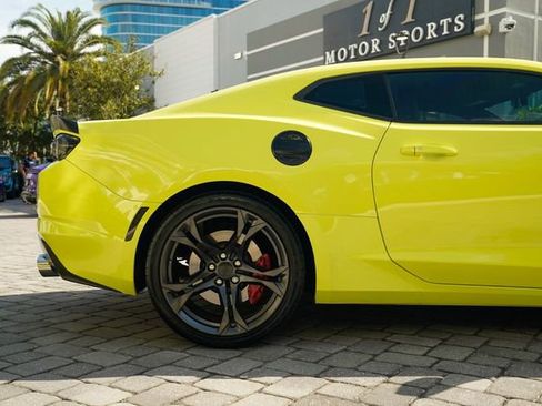 Used 2019 Chevrolet Camaro SS image 31