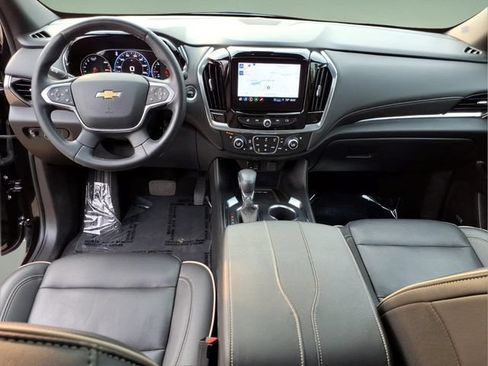 Used 2023 Chevrolet Traverse Premier AWD/4WD image 14