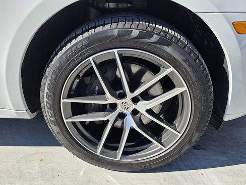 Used 2026 Porsche Macan AWD/4WD image 30