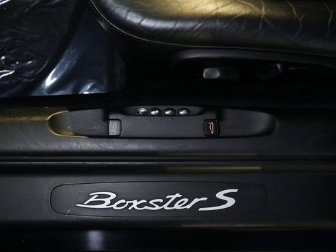 Used 2004 Porsche Boxster S image 26