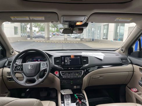 Used 2022 Honda Pilot Touring image 5