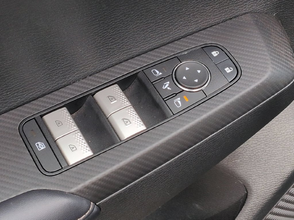 Used 2025 Mitsubishi Outlander SE AWD/4WD image 13