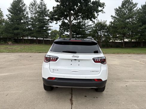 Used 2023 Jeep Compass Limited AWD/4WD image 21