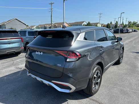 Used 2023 Kia Sportage LX AWD/4WD image 5