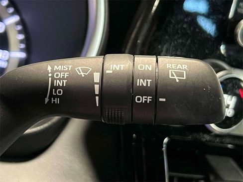 Used 2022 Toyota Highlander XSE image 27