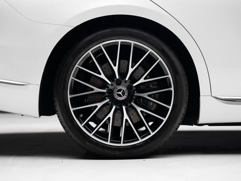 Used 2023 Mercedes-Benz S 580 4MATIC Sedan w/ 3D Technology Package image 38