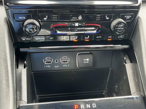 Used 2023 Jeep Grand Cherokee L Limited image 24