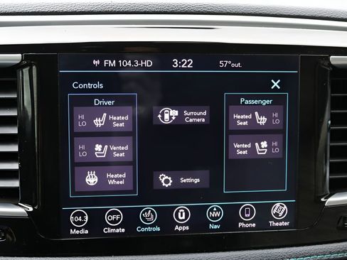 Used 2018 Chrysler Pacifica Limited w/ Advanced Safetytec Group FWD image 28